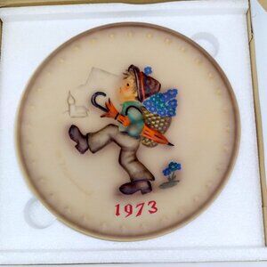 Vintage Hummel Annual Plate 1973